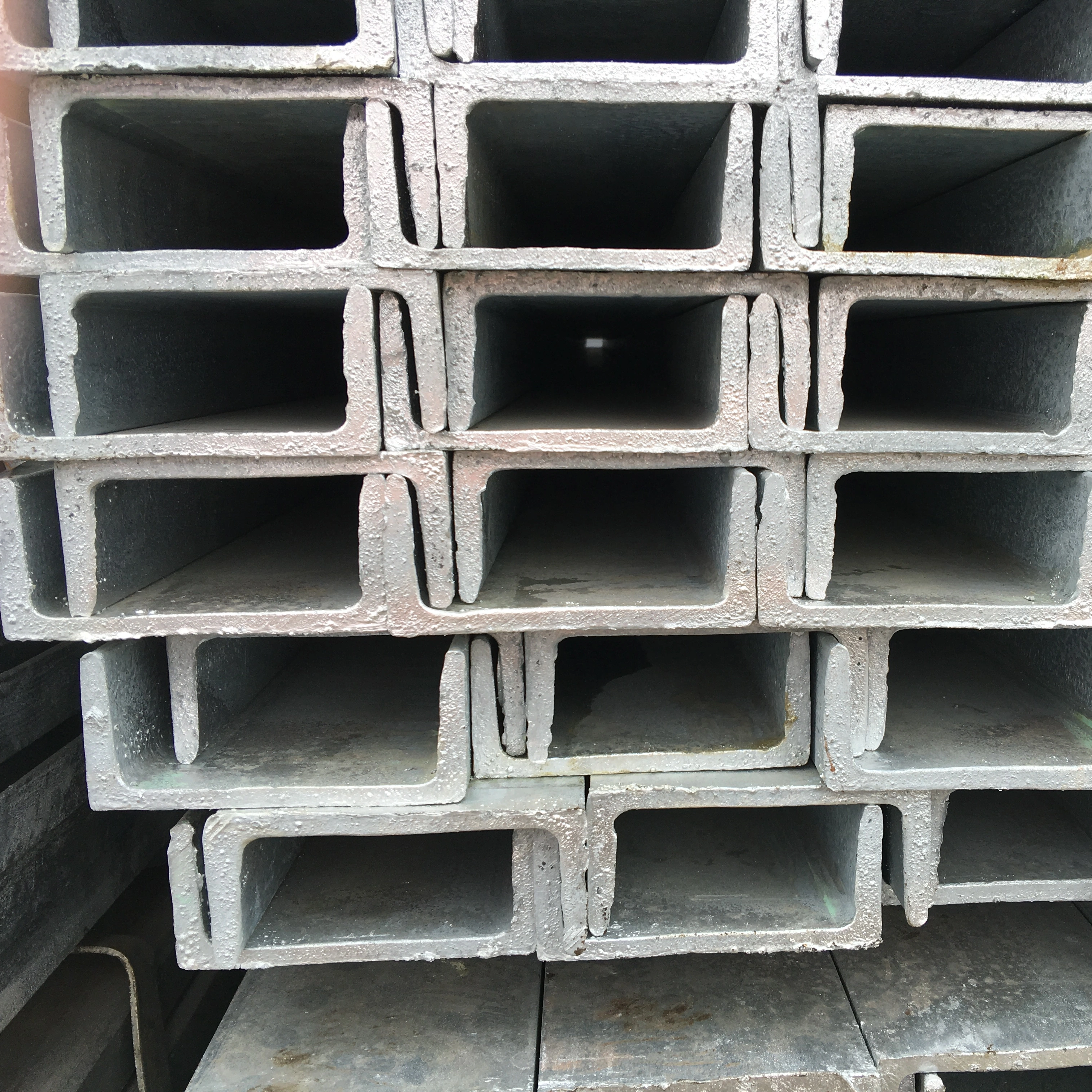 Acier galvanisé en aluminium pour profilé en U d'un fabricant chinois